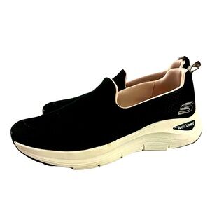 Skechers arch support comfort sneaker